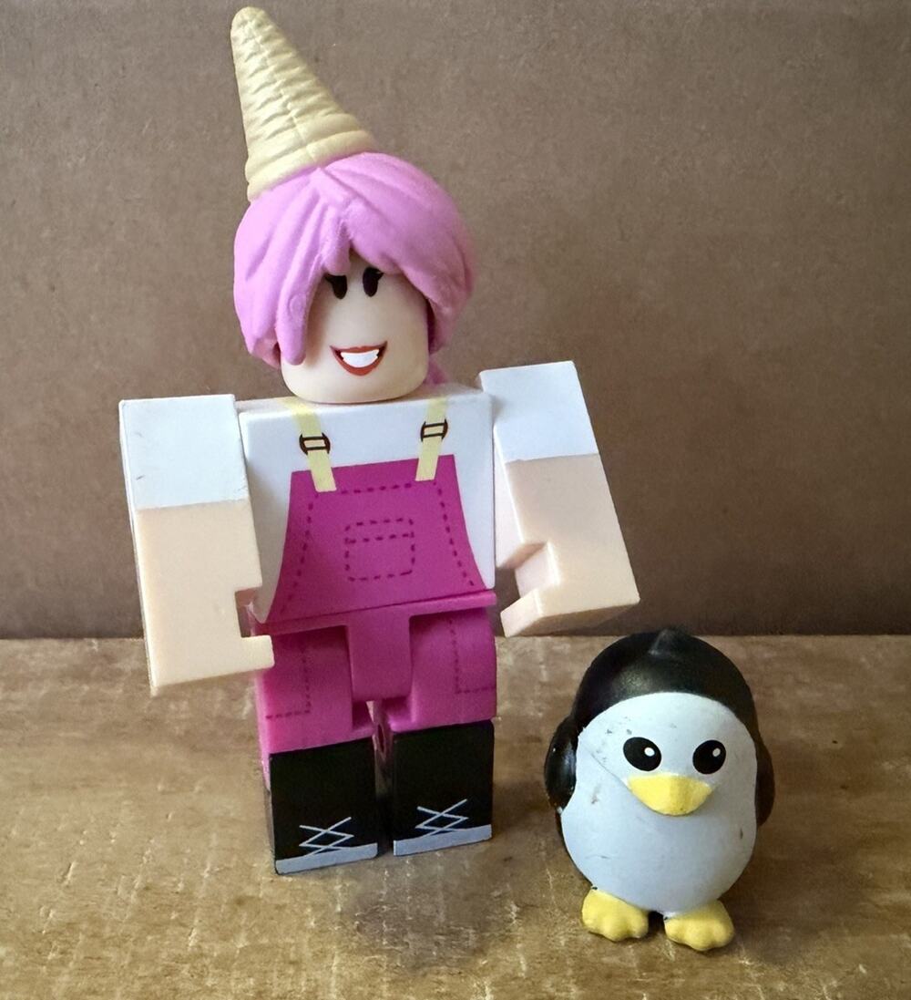 Roblox Series 8 Adopt Me Elsa Girl & Penguin